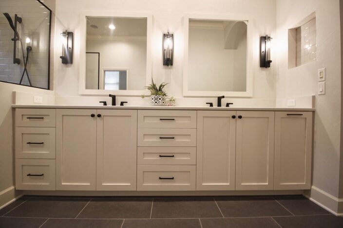 Bathrooms Image 133