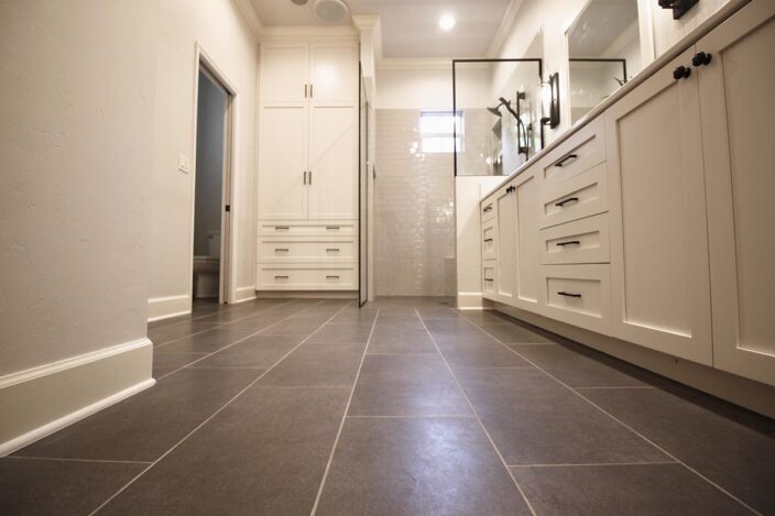 Bathrooms Image 135