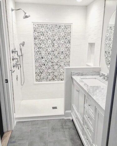 Bathrooms Image 114