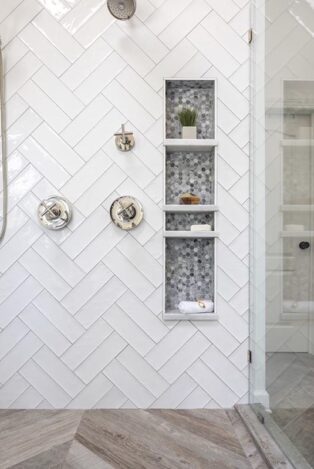 Bathrooms Image 103