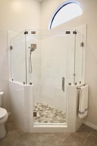 Bathrooms Image 107