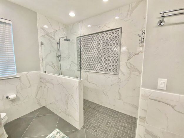 Bathrooms Image 93