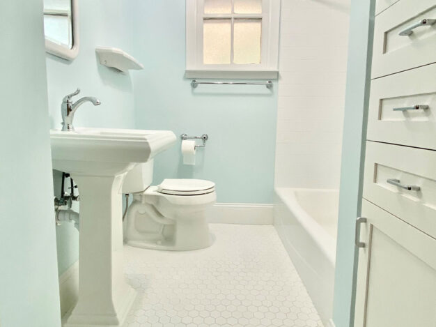 Bathrooms Image 84