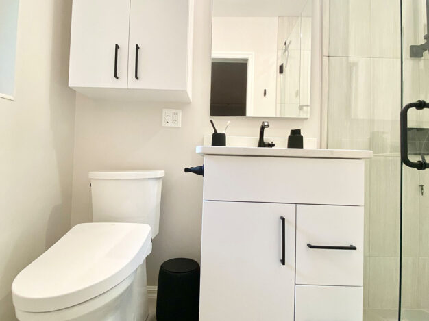 Bathrooms Image 69