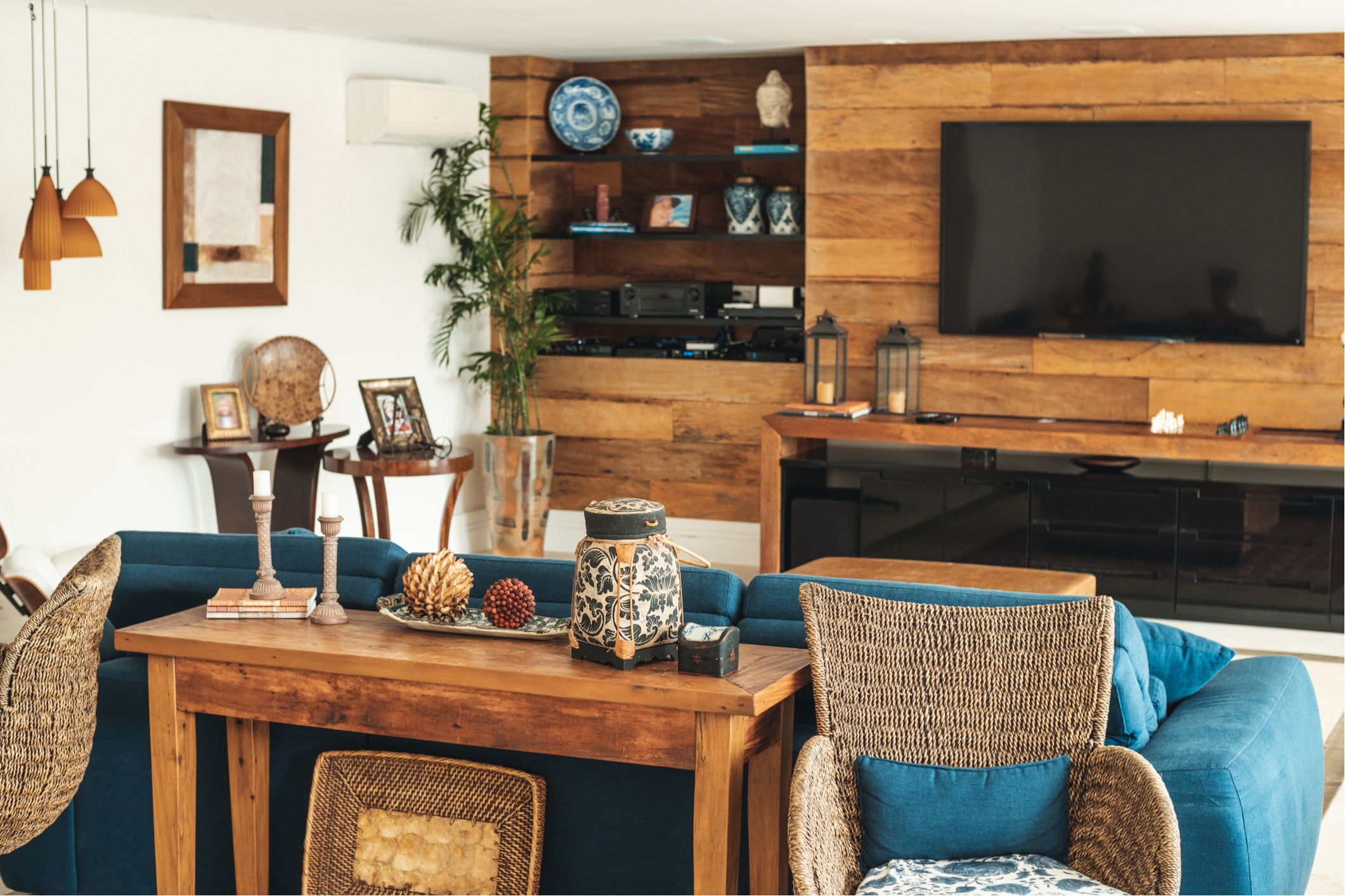 4 Ways To Use Reclaimed Wood In Your Home