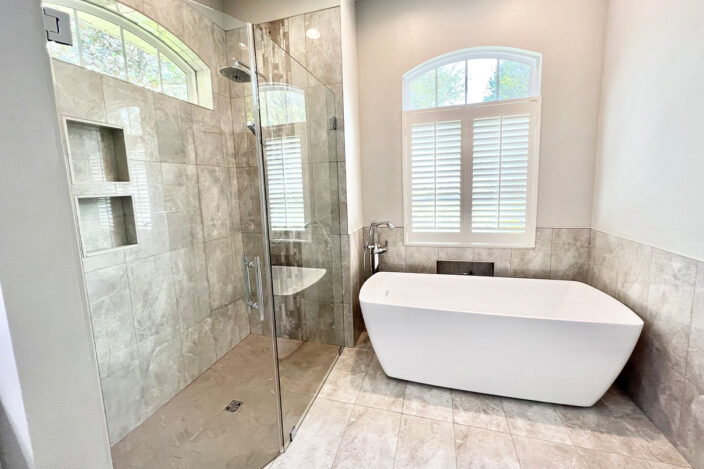 Bathrooms Image 43